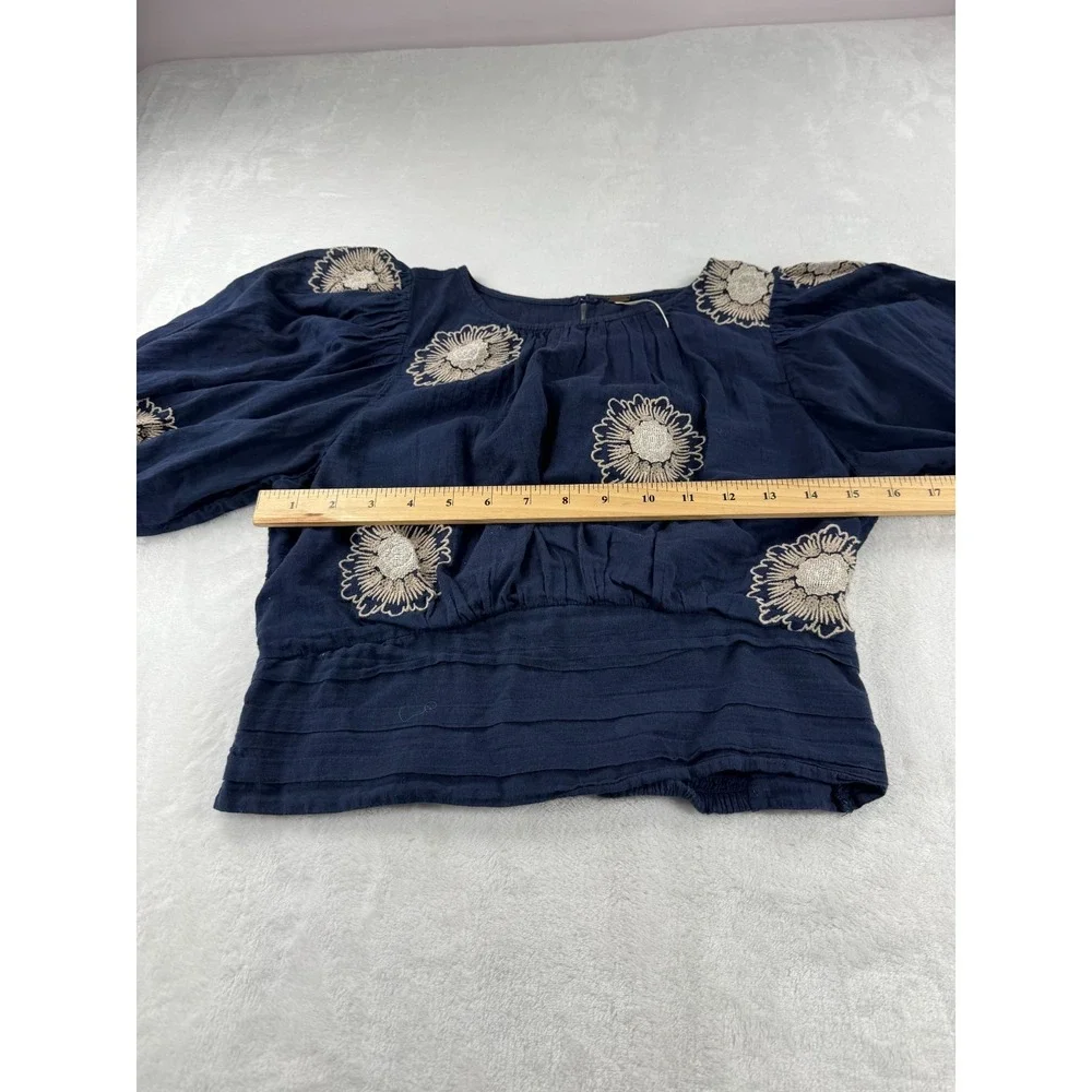 Free‎ People My Girl Floral Embroidered Blouse Women's Small Navy Cream Cropped